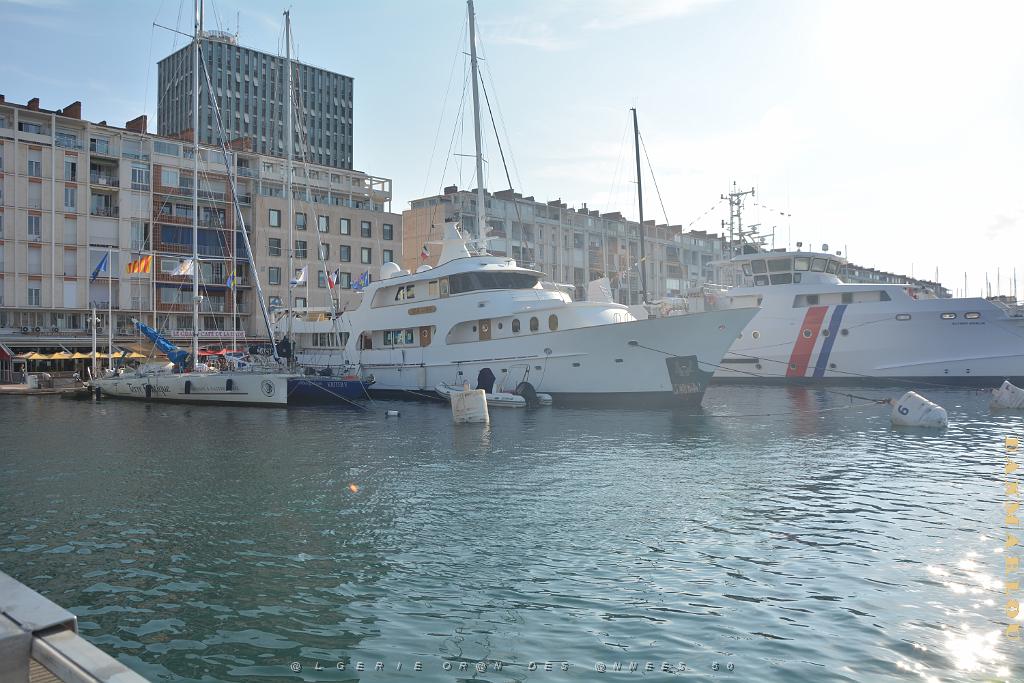 2024 09 21 TOULON- AUTOUR DU PORT (10).JPG